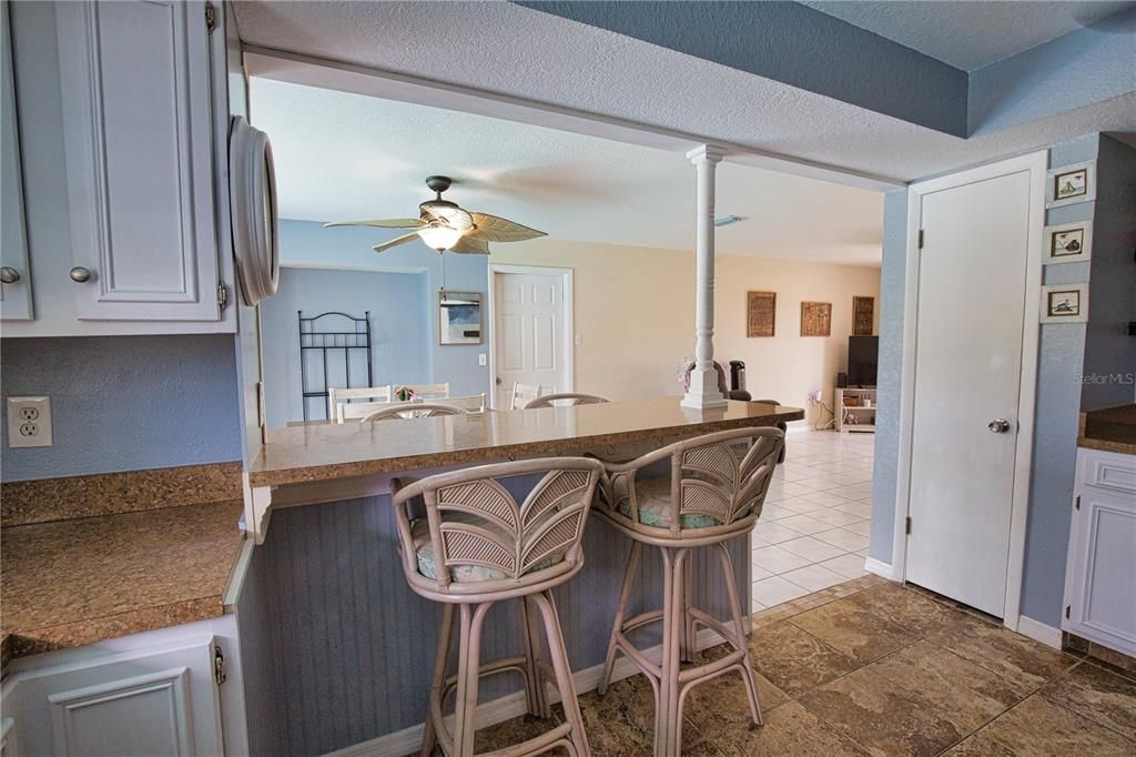 En Venta: $289,900 (3 camas, 2 baños, 1675 Pies cuadrados)