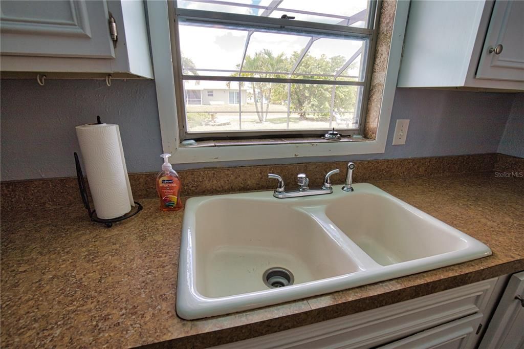 En Venta: $289,900 (3 camas, 2 baños, 1675 Pies cuadrados)