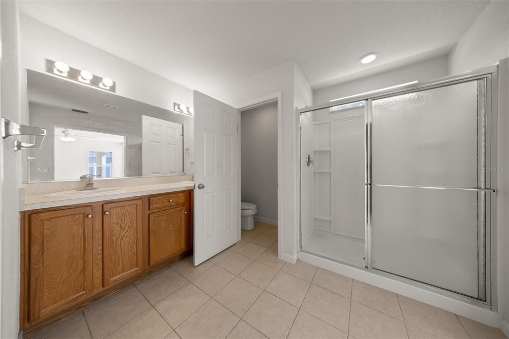 For Sale: $239,000 (2 beds, 2 baths, 1465 Square Feet)