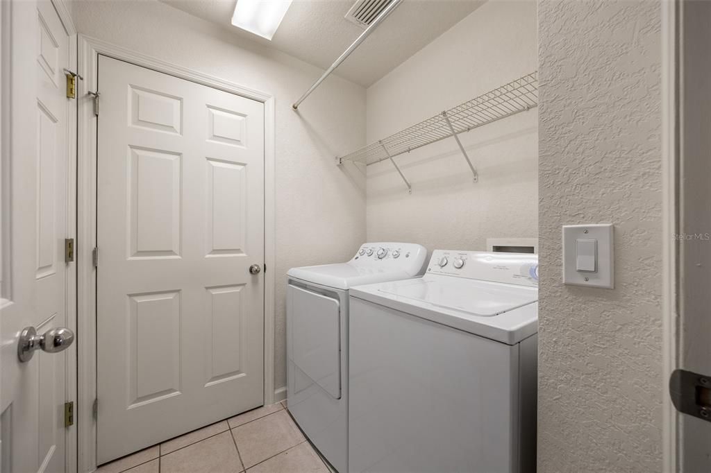 For Sale: $239,000 (2 beds, 2 baths, 1465 Square Feet)