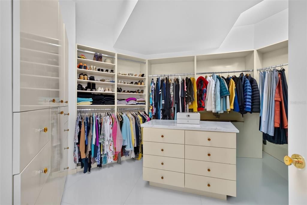 : $3,700,000 (3 camas, 3 baños, 3273 Pies cuadrados)