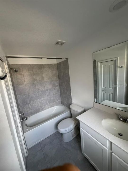 На продажу: $445,000 (4 спален, 25 ванн, 1992 Квадратных фут)