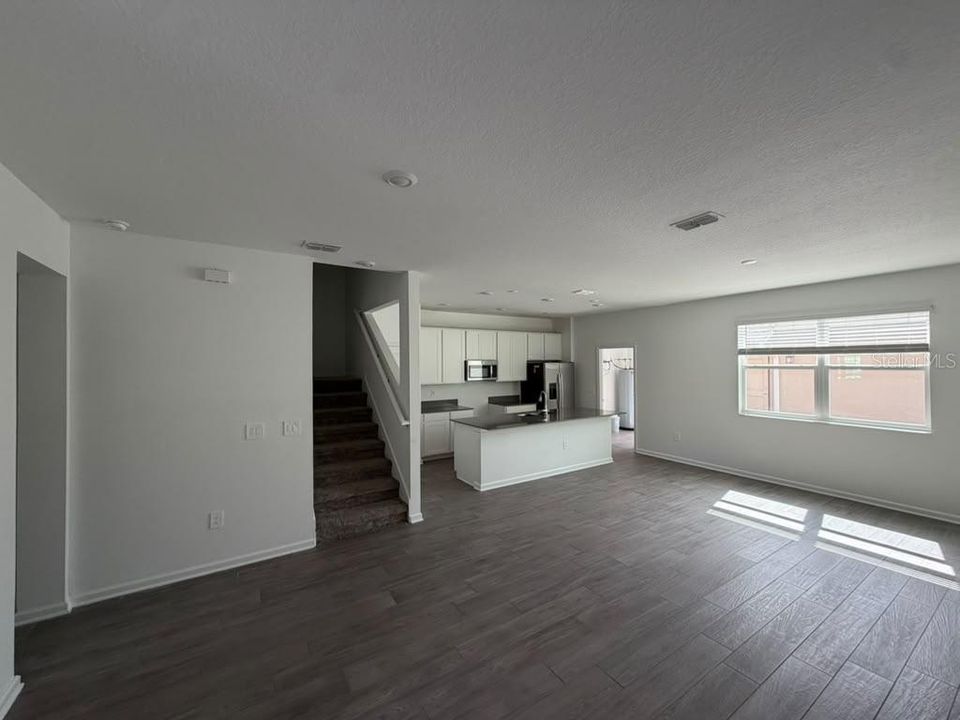 На продажу: $445,000 (4 спален, 25 ванн, 1992 Квадратных фут)