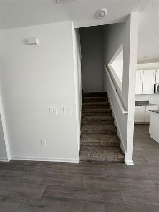 На продажу: $445,000 (4 спален, 25 ванн, 1992 Квадратных фут)
