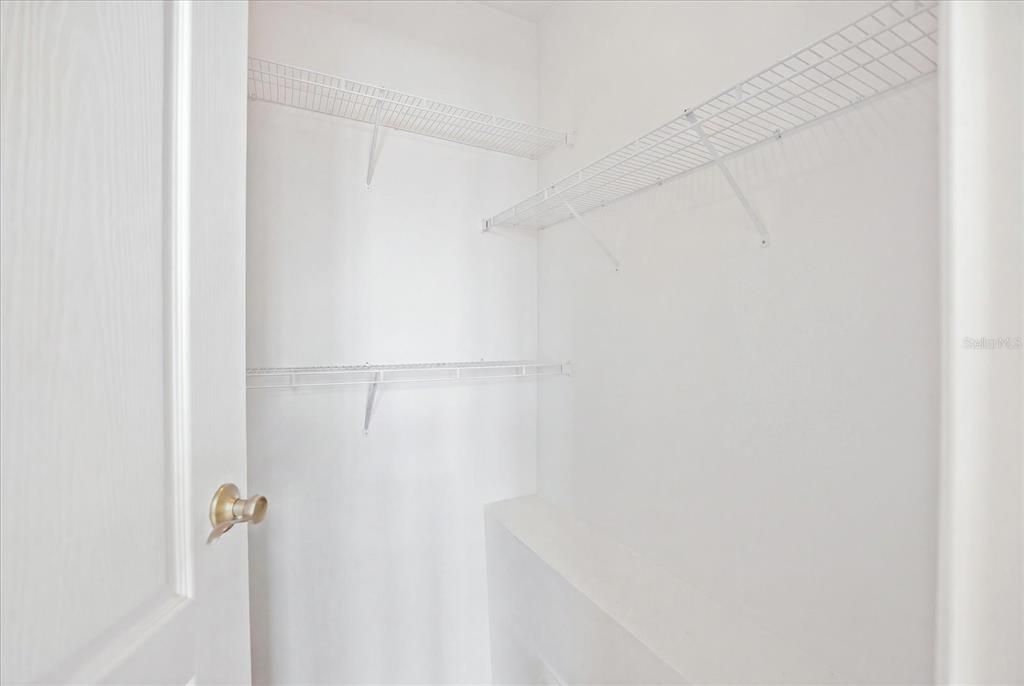 На продажу: $329,900 (2 спален, 2 ванн, 1496 Квадратных фут)
