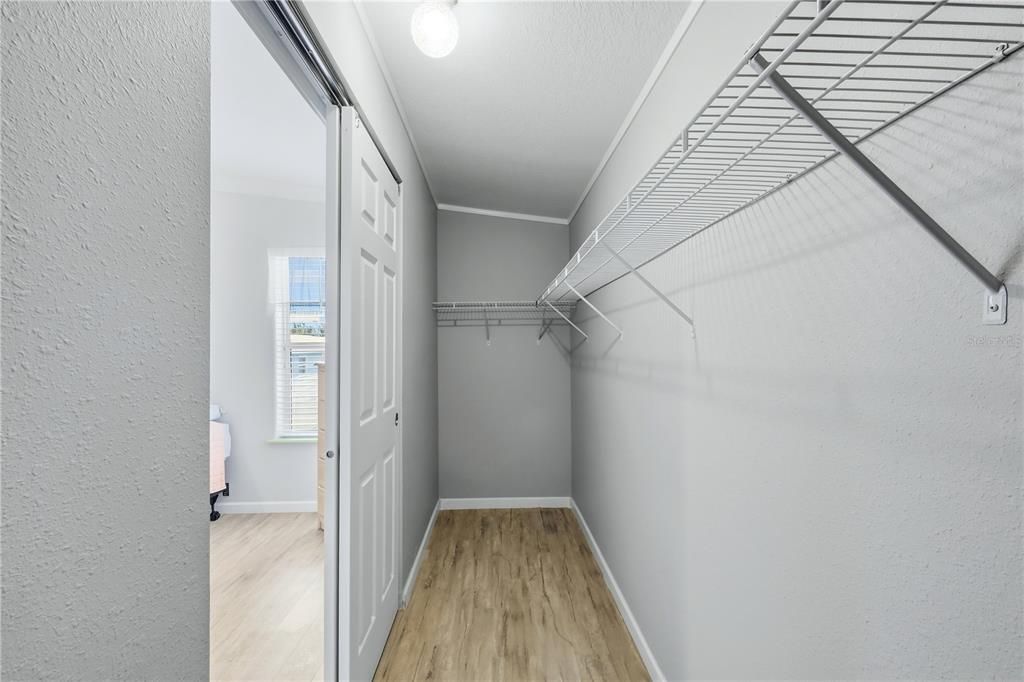 : $595,000 (3 спален, 2 ванн, 1948 Квадратных фут)
