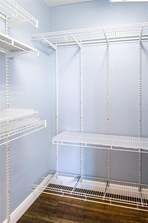 Activo con contrato: $2,700 (2 camas, 2 baños, 1818 Pies cuadrados)
