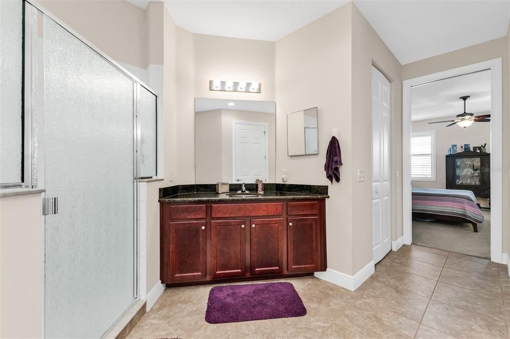 For Sale: $325,000 (3 beds, 3 baths, 2572 Square Feet)