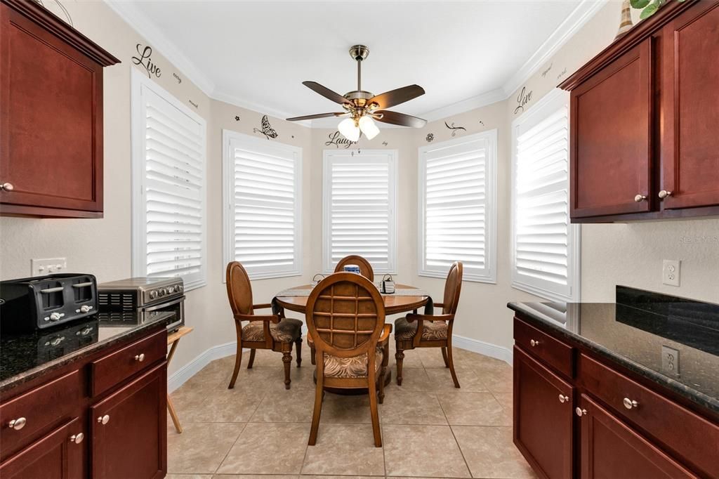 For Sale: $325,000 (3 beds, 3 baths, 2572 Square Feet)