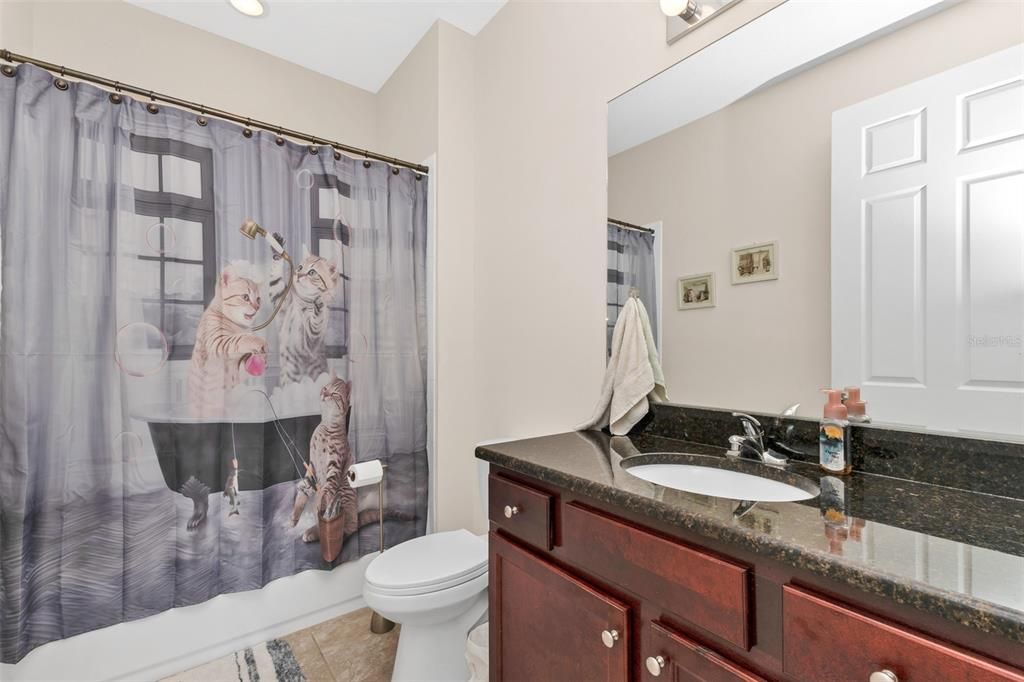 For Sale: $325,000 (3 beds, 3 baths, 2572 Square Feet)