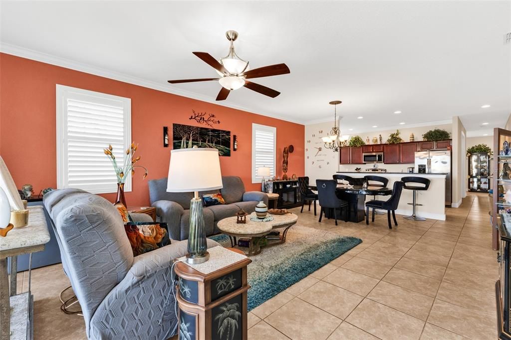 For Sale: $325,000 (3 beds, 3 baths, 2572 Square Feet)