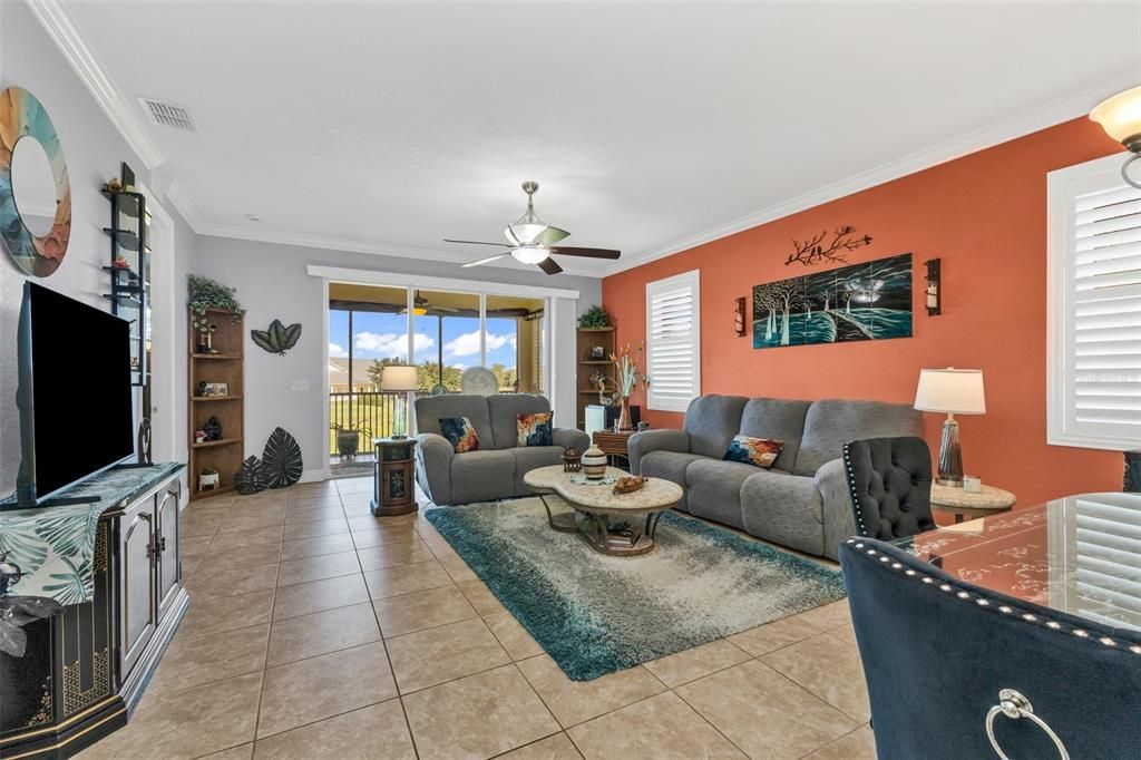 For Sale: $325,000 (3 beds, 3 baths, 2572 Square Feet)