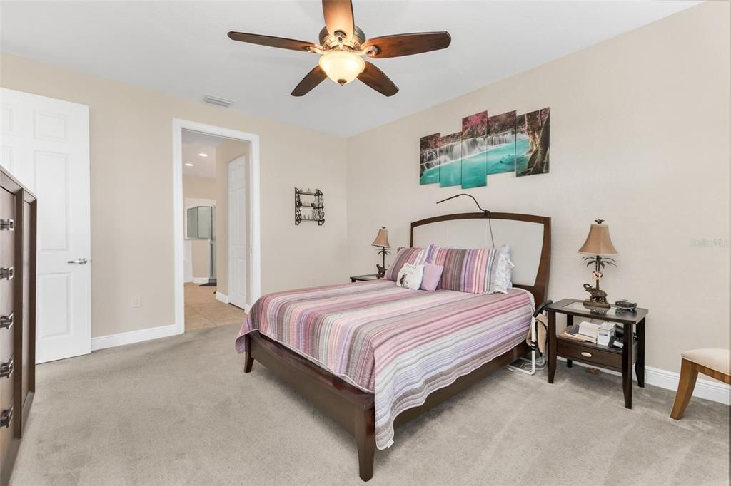 For Sale: $325,000 (3 beds, 3 baths, 2572 Square Feet)