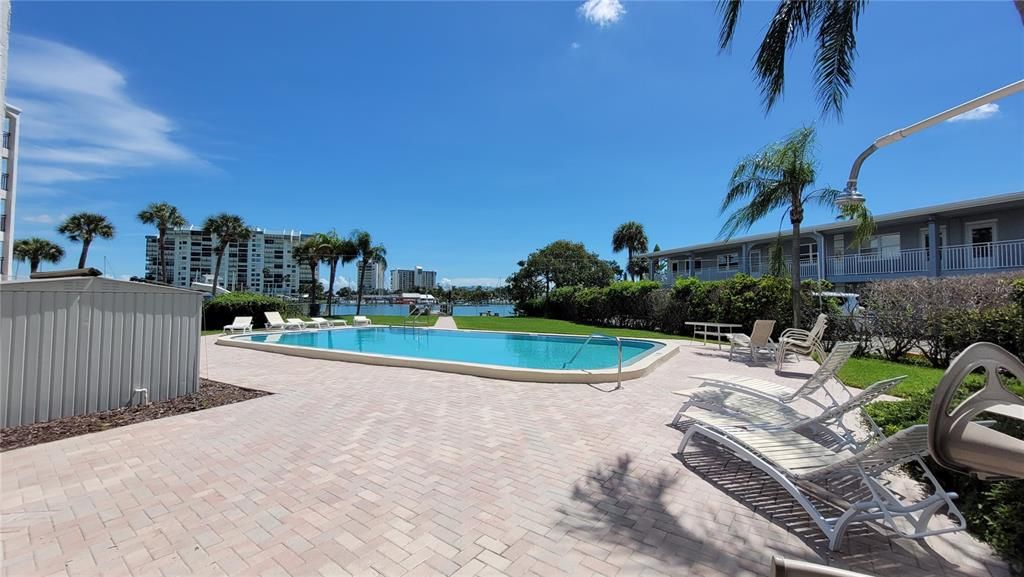 For Rent: $3,700 (1 beds, 1 baths, 619 Square Feet)