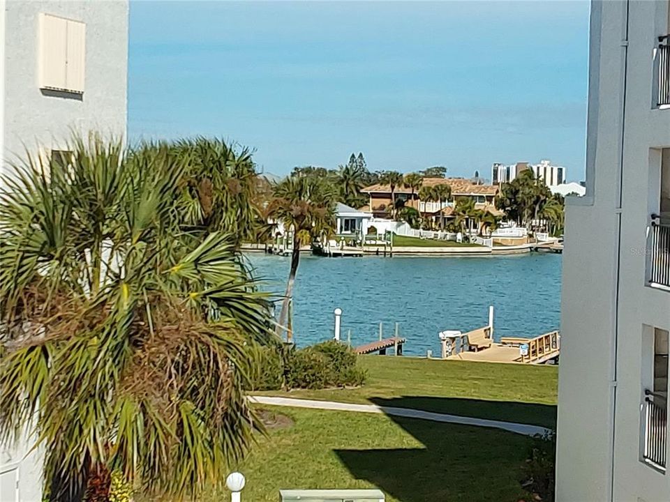 For Rent: $3,700 (1 beds, 1 baths, 619 Square Feet)