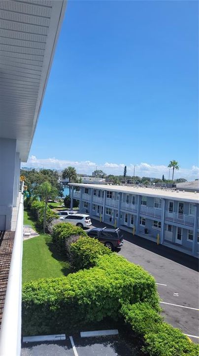 For Rent: $3,700 (1 beds, 1 baths, 619 Square Feet)