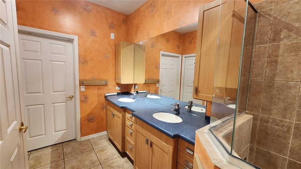 En Venta: $299,000 (2 camas, 2 baños, 1471 Pies cuadrados)