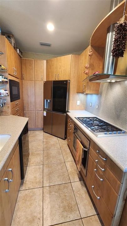 En Venta: $299,000 (2 camas, 2 baños, 1471 Pies cuadrados)