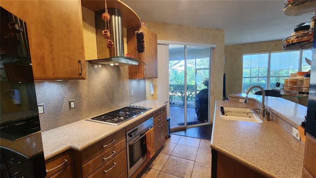 En Venta: $299,000 (2 camas, 2 baños, 1471 Pies cuadrados)