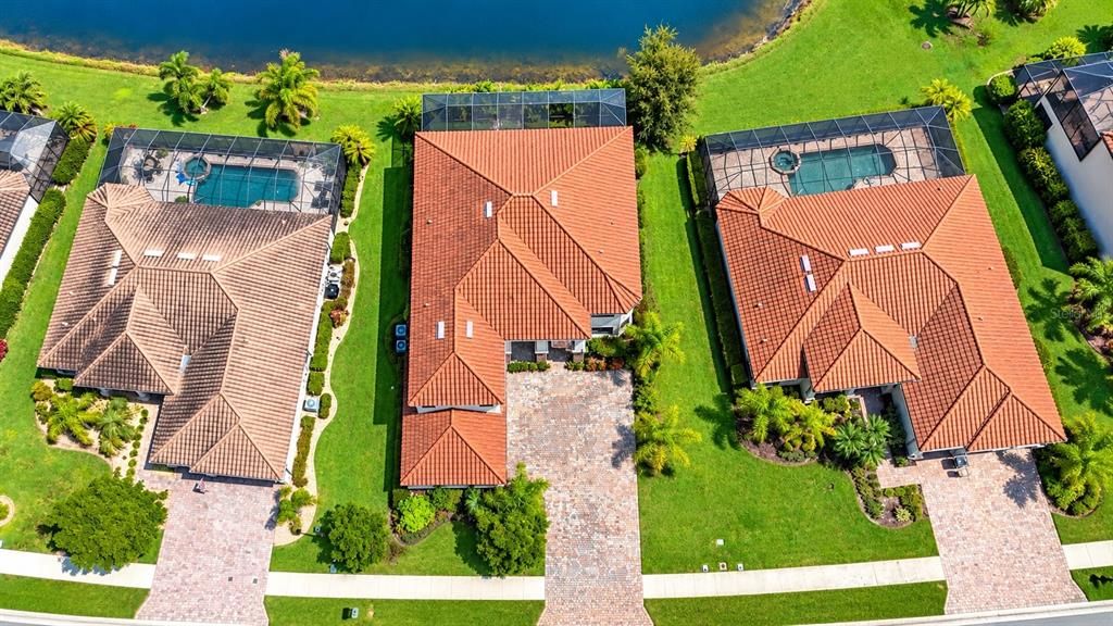 На продажу: $1,100,000 (6 спален, 4 ванн, 3895 Квадратных фут)