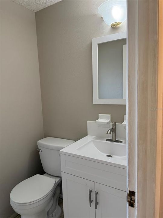 В аренду: $1,985 (3 спален, 1 ванн, 912 Квадратных фут)