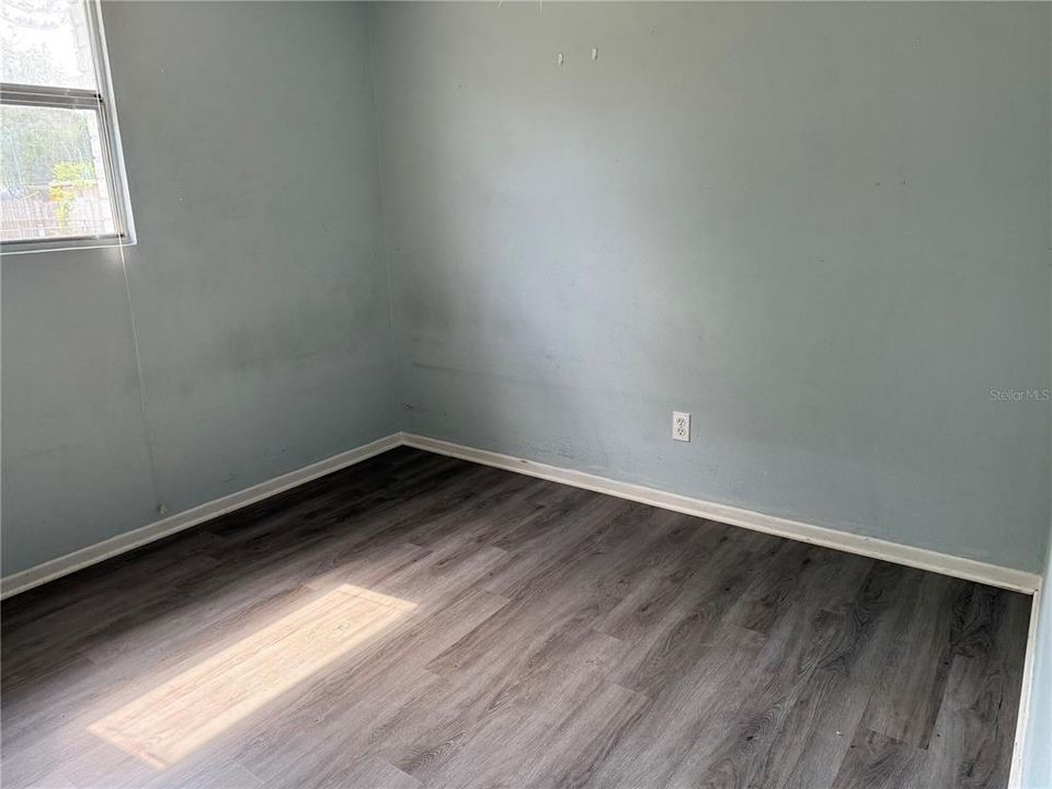 В аренду: $1,985 (3 спален, 1 ванн, 912 Квадратных фут)
