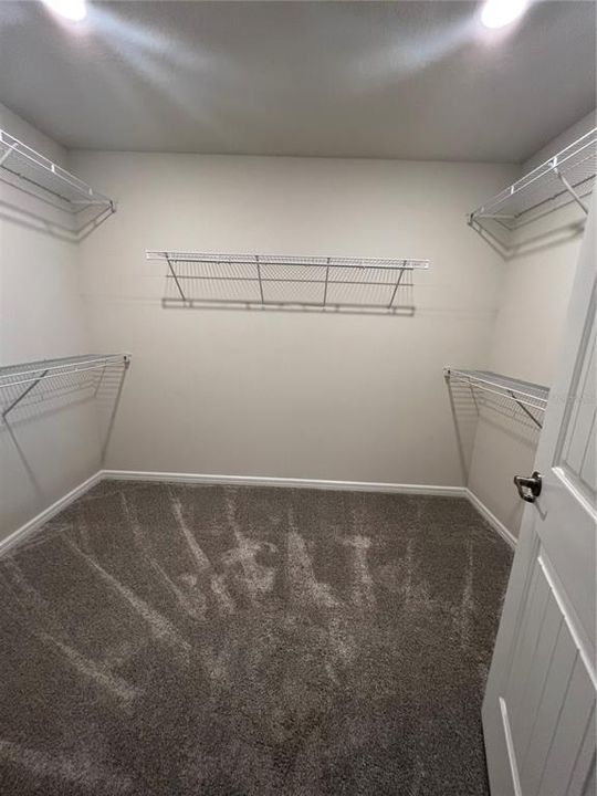 En Renta: $2,890 (4 camas, 3 baños, 2208 Pies cuadrados)