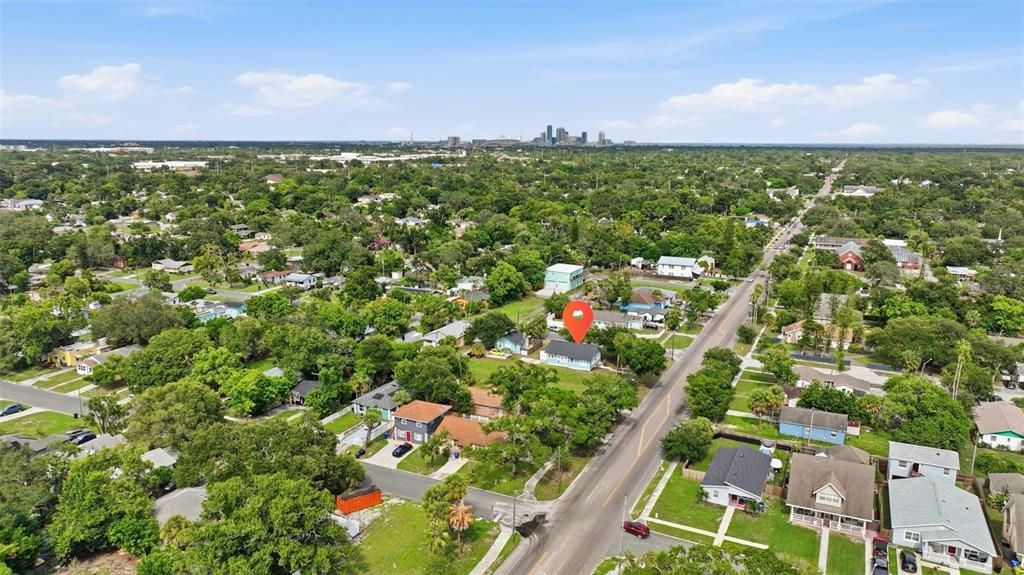 En Venta: $489,900 (4 camas, 2 baños, 1856 Pies cuadrados)