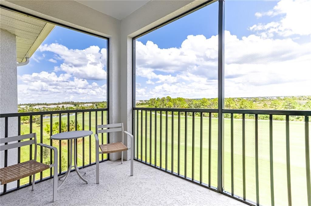 For Sale: $274,900 (2 beds, 2 baths, 1154 Square Feet)