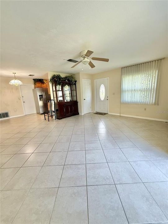 En Venta: $319,000 (3 camas, 2 baños, 1148 Pies cuadrados)