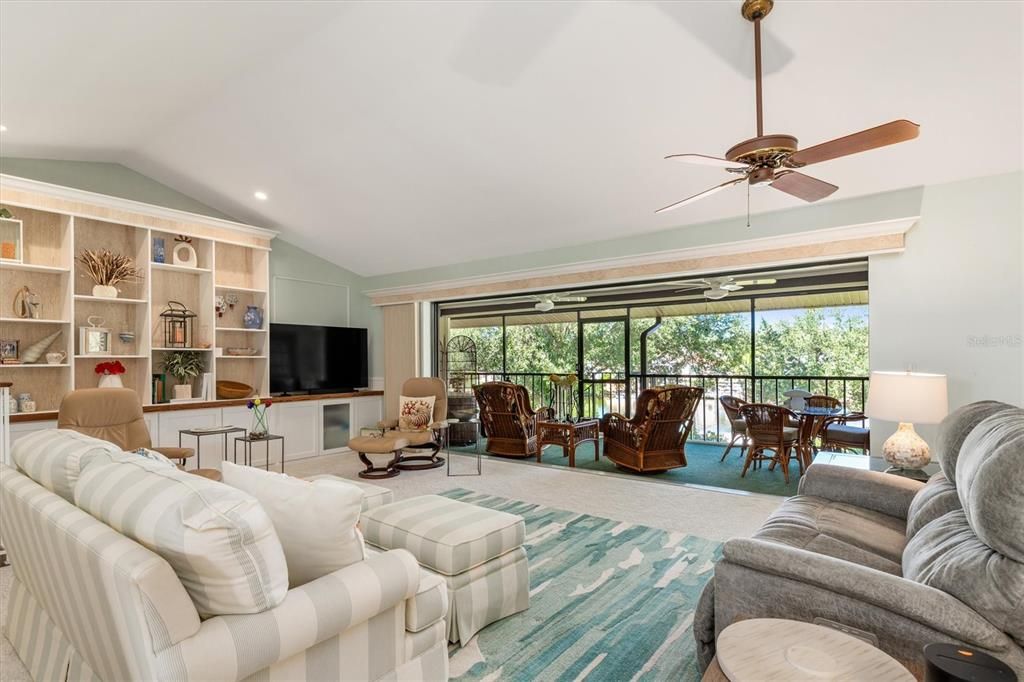 For Sale: $750,000 (2 beds, 3 baths, 3412 Square Feet)