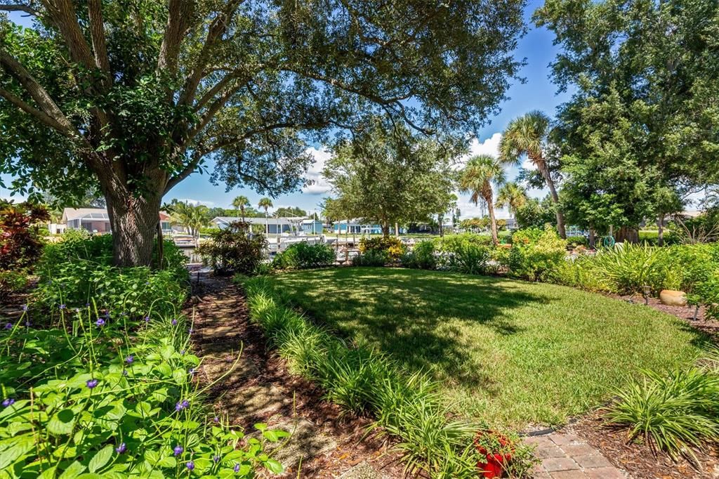 For Sale: $750,000 (2 beds, 3 baths, 3412 Square Feet)