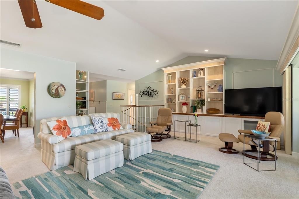 For Sale: $750,000 (2 beds, 3 baths, 3412 Square Feet)