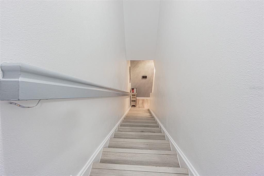 For Sale: $224,900 (2 beds, 2 baths, 1173 Square Feet)