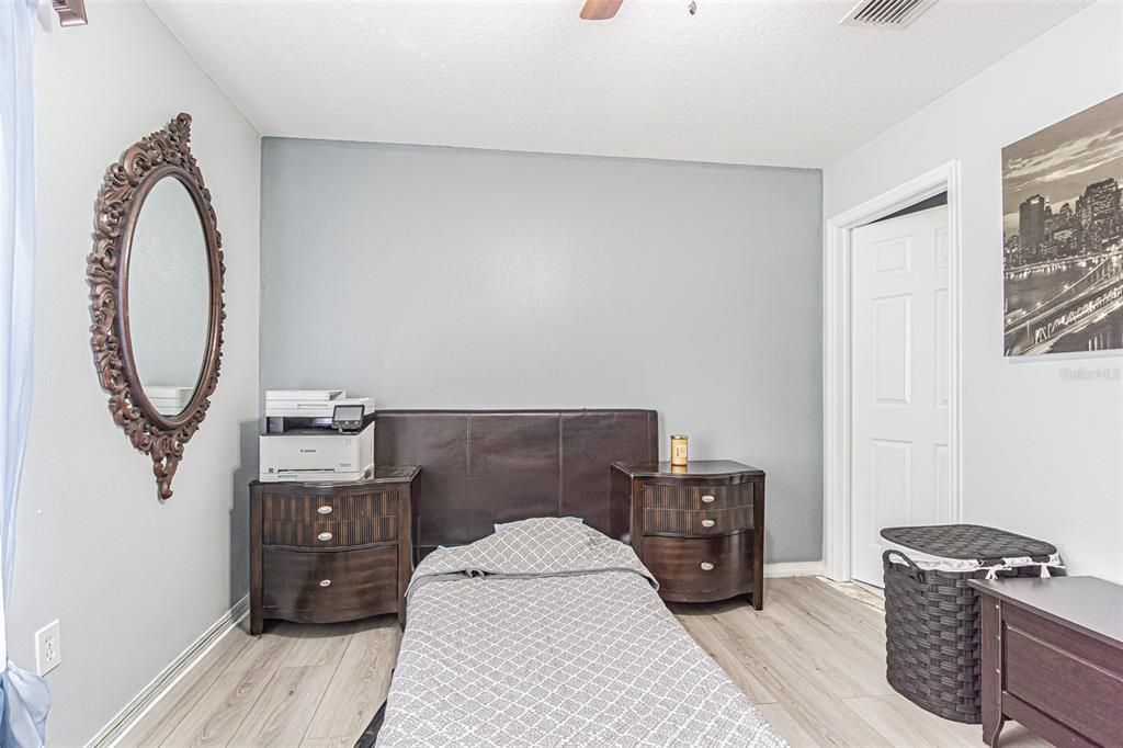 For Sale: $224,900 (2 beds, 2 baths, 1173 Square Feet)