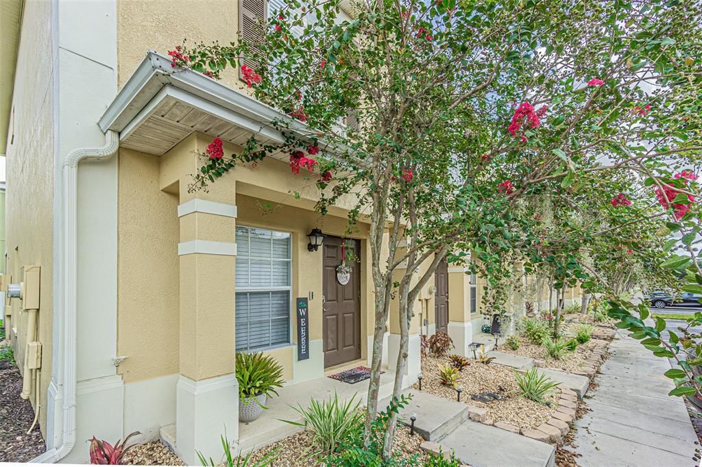 For Sale: $224,900 (2 beds, 2 baths, 1173 Square Feet)