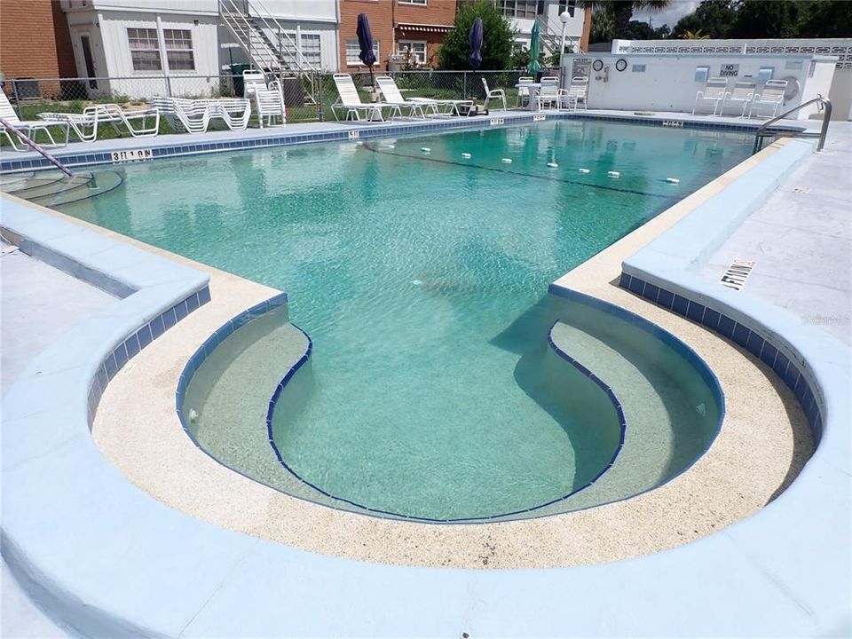 На продажу: $89,900 (2 спален, 2 ванн, 919 Квадратных фут)