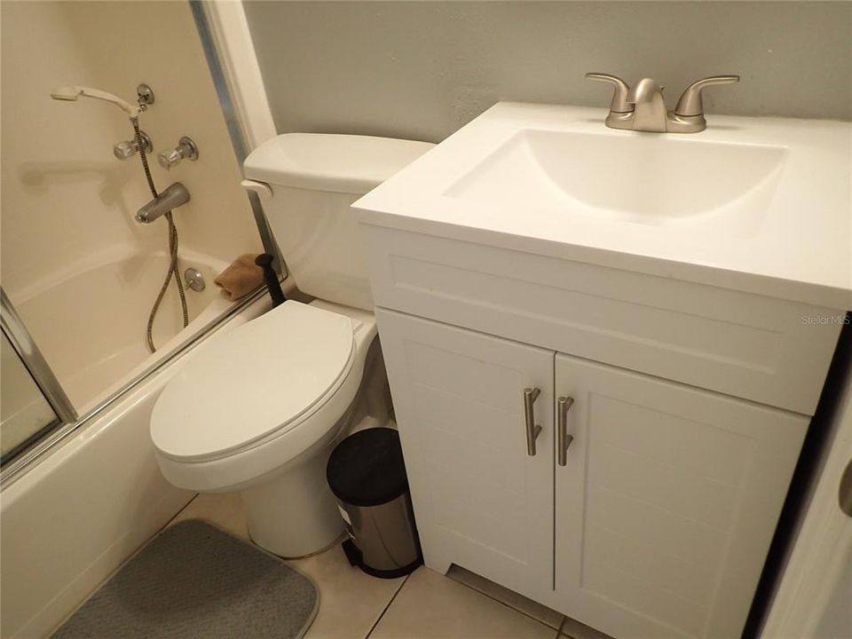 На продажу: $89,900 (2 спален, 2 ванн, 919 Квадратных фут)