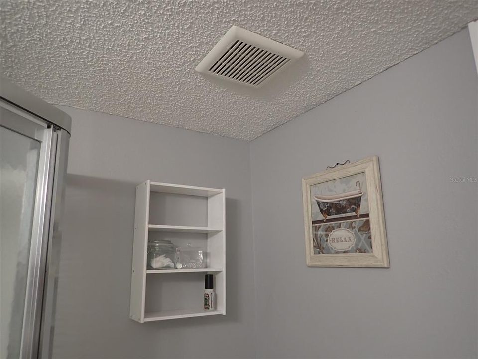 На продажу: $89,900 (2 спален, 2 ванн, 919 Квадратных фут)