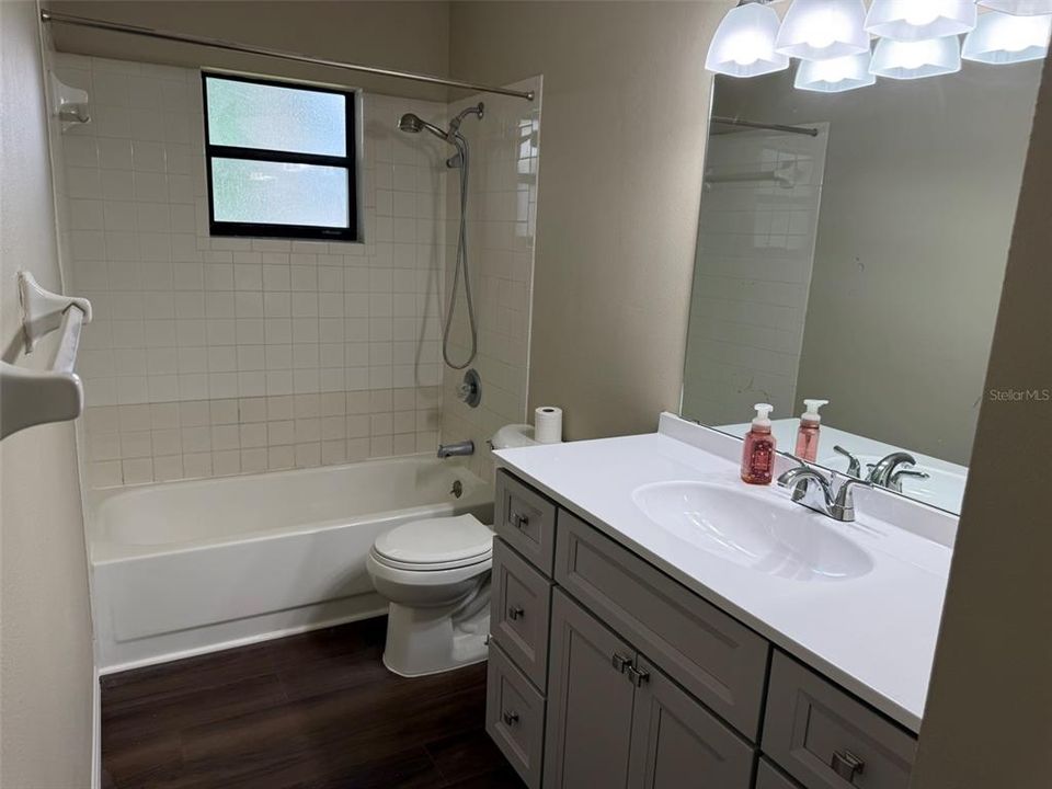 For Rent: $1,800 (3 beds, 2 baths, 1428 Square Feet)