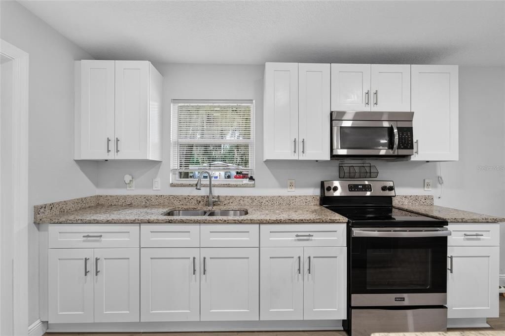 For Sale: $291,000 (3 beds, 2 baths, 1517 Square Feet)