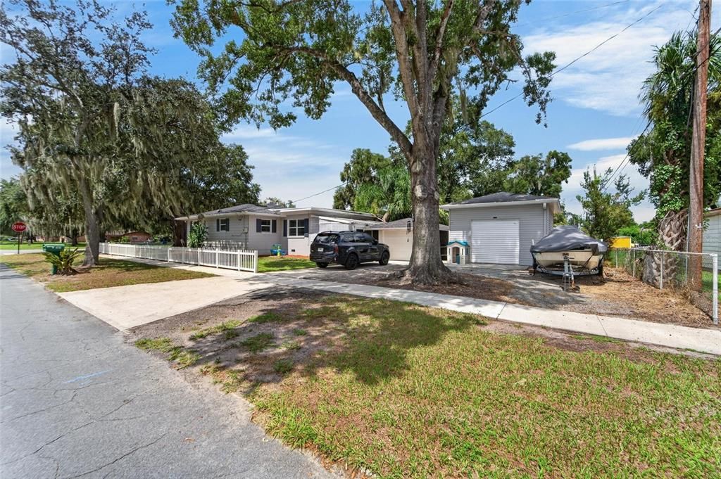 For Sale: $291,000 (3 beds, 2 baths, 1517 Square Feet)