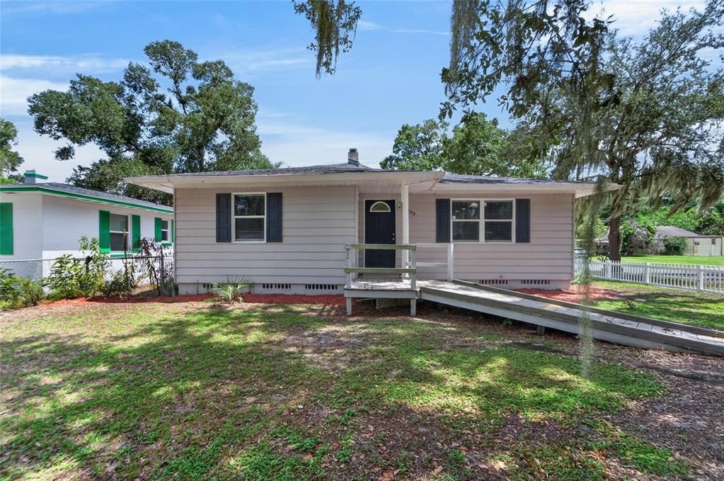 For Sale: $291,000 (3 beds, 2 baths, 1517 Square Feet)