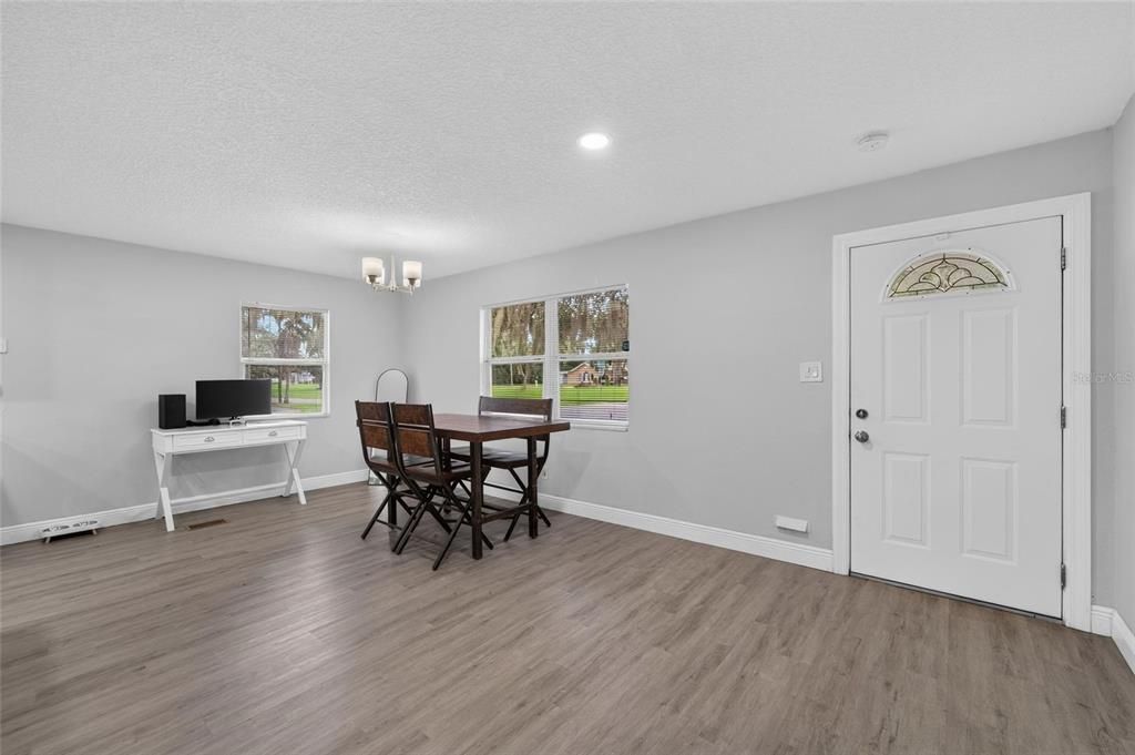 For Sale: $291,000 (3 beds, 2 baths, 1517 Square Feet)