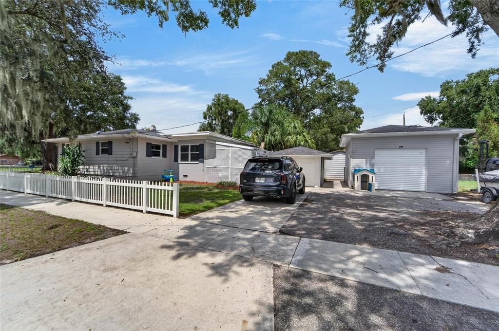 For Sale: $291,000 (3 beds, 2 baths, 1517 Square Feet)