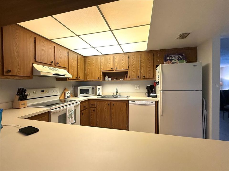 На продажу: $125,000 (2 спален, 2 ванн, 1144 Квадратных фут)