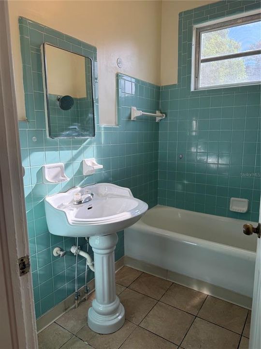 В аренду: $1,350 (3 спален, 1 ванн, 1170 Квадратных фут)