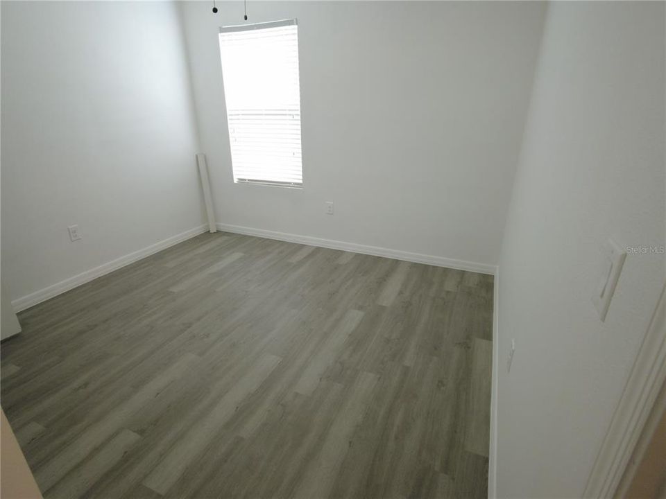 For Rent: $2,400 (4 beds, 2 baths, 1846 Square Feet)