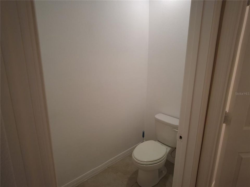 For Rent: $2,400 (4 beds, 2 baths, 1846 Square Feet)