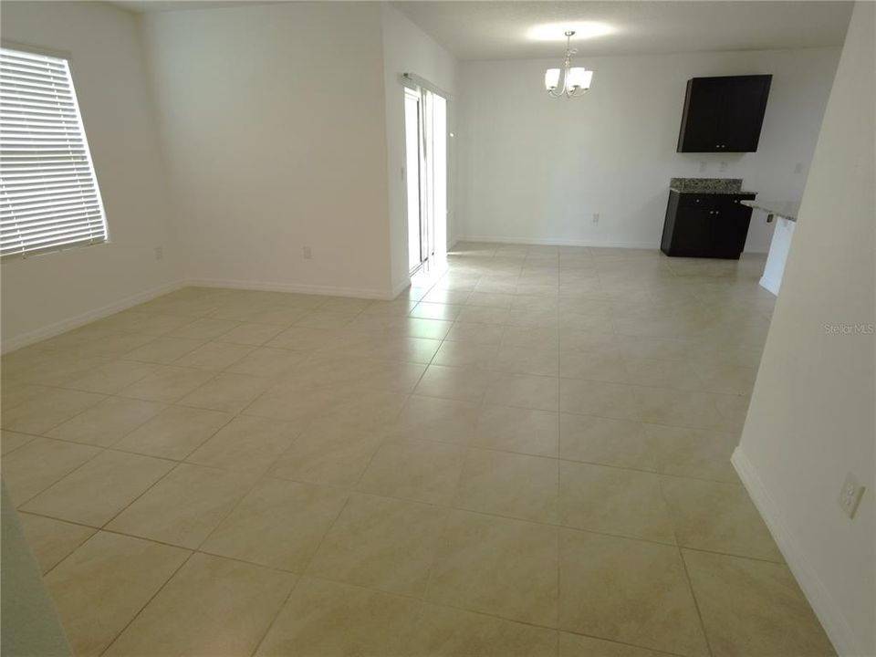 For Rent: $2,400 (4 beds, 2 baths, 1846 Square Feet)